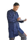 Cappotto lungo del laboratorio dei blu navy di comodità indietro scaricato per l'organizzazione o il lavoro del magazzino