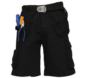 Shorts neri di cucitura tripli del lavoro del carico con le tasche della custodia per armi di modo di pieghettatura